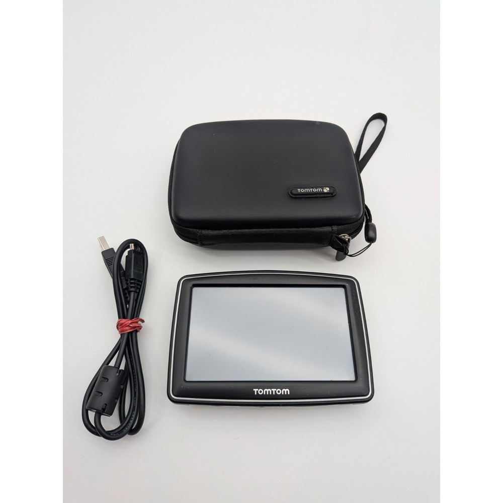 TomTom XL 310 Canada GPS With Case & Charging Cable